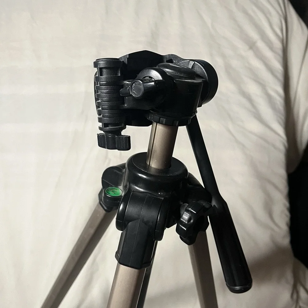 Velbon CX-544 Tripod Fully Extendable Legs Collapsable Lightweight